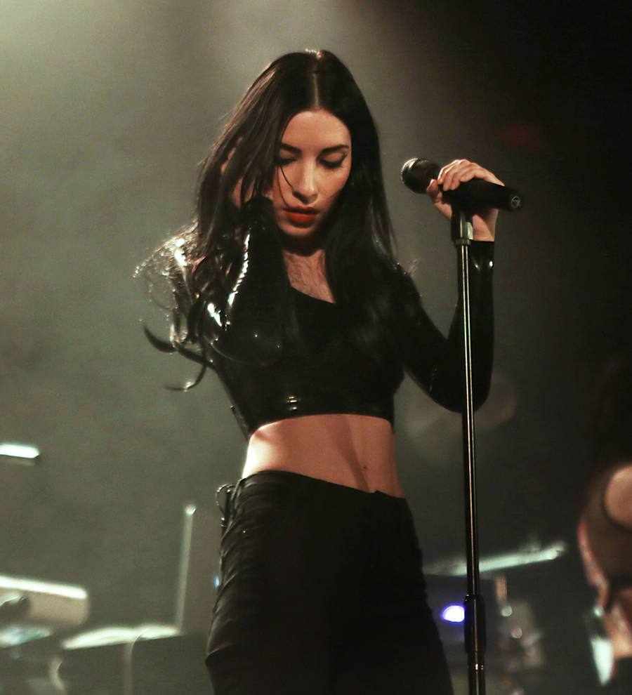 The Veronicas star Lisa Origliasso engaged