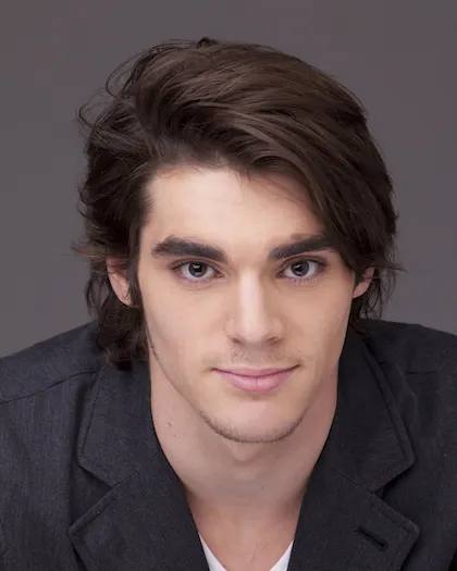 Chatting With... "Breaking Bad" Star RJ Mitte