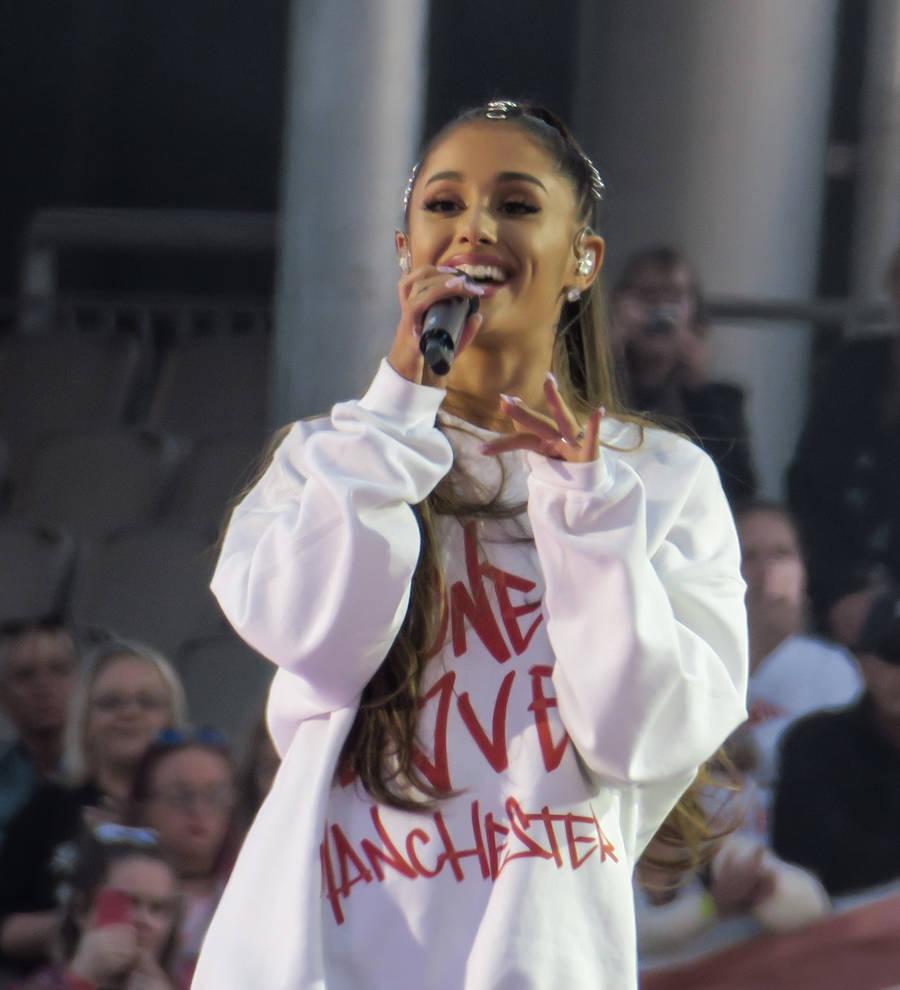 Ariana Grande to be given honorary citizenship of Manchester