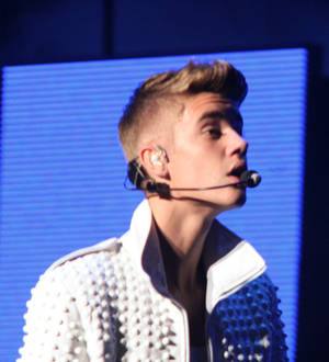 Justin Bieber thanks hometown mayor for support