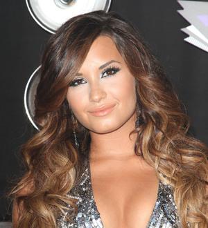 Demi Lovato struggles with trust issues