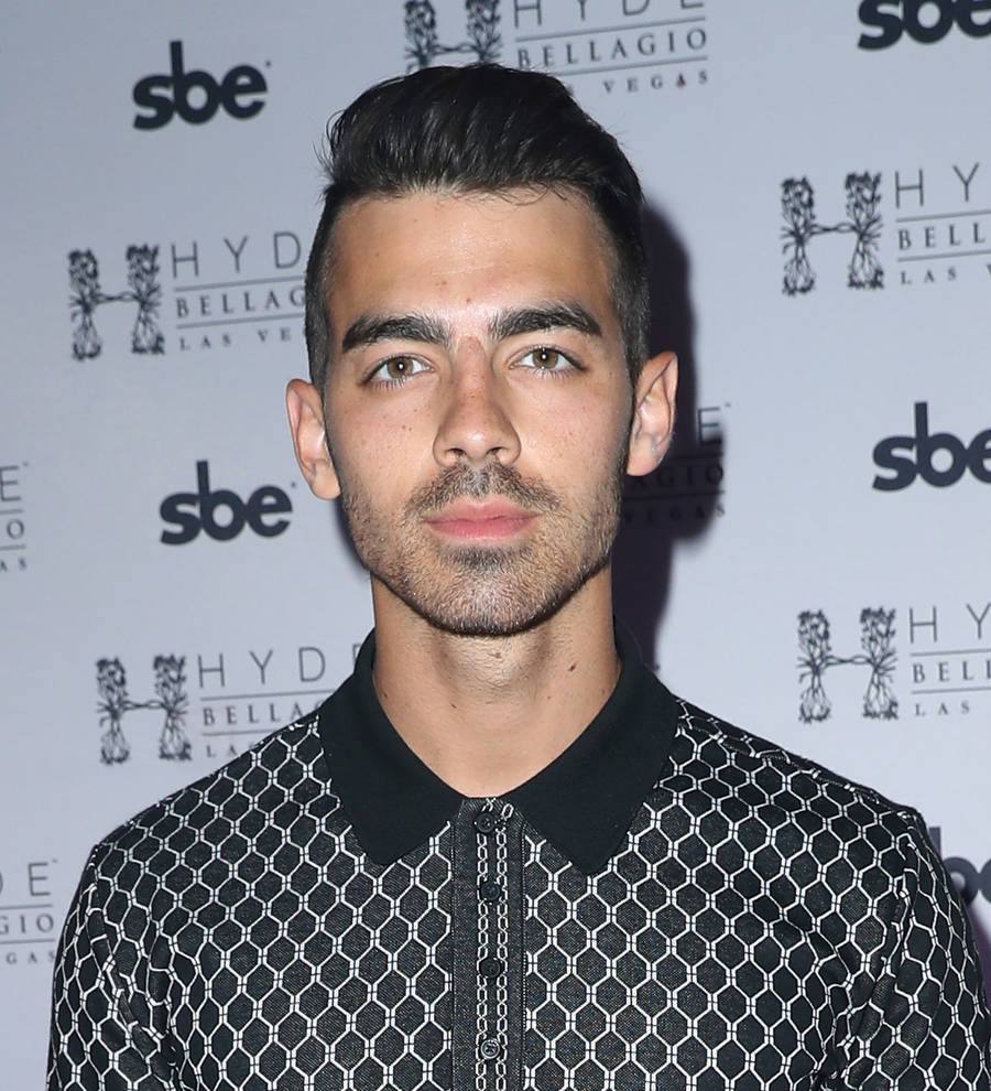Joe and Nick Jonas check they haven't dated the same girls