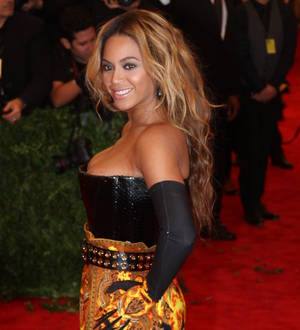 Beyonce invites DJ Khaled to join her on tour