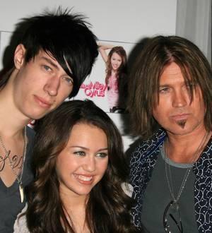 Trace Cyrus refuses to use sister Miley to find fame