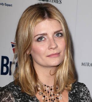 Mischa Barton sues mom