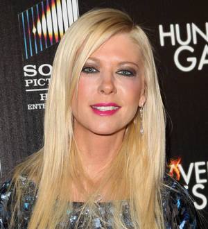 Tara Reid laughs off engagement speculation