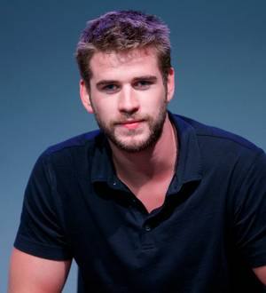 Liam Hemsworth pranked on Paranoia set