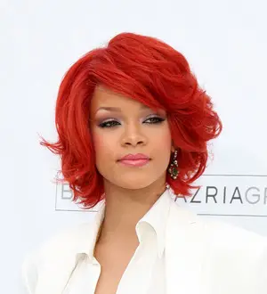 Rihanna buys crystal Monroe portrait