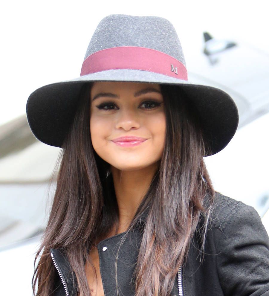 Selena Gomez turned off by dating apps