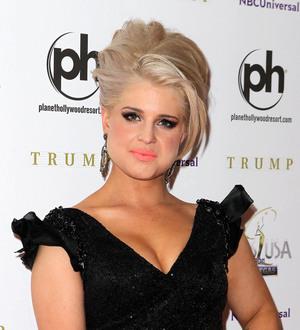 Kelly Osbourne taunts Christina Aguilera with fat jibes