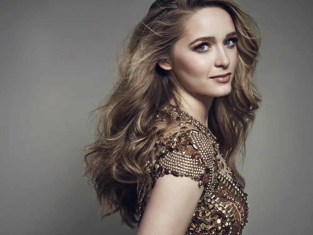 Chatting With: Greer Grammer!