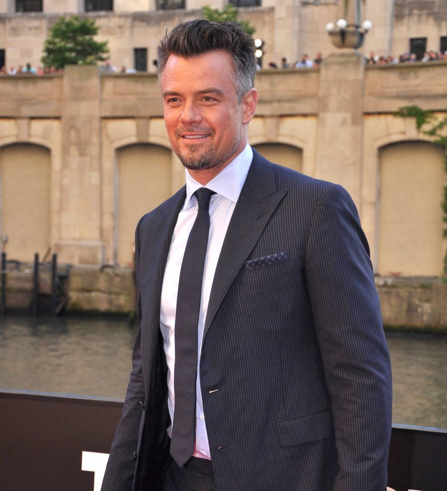 Josh Duhamel buys bachelor pad in Los Angeles after Fergie split