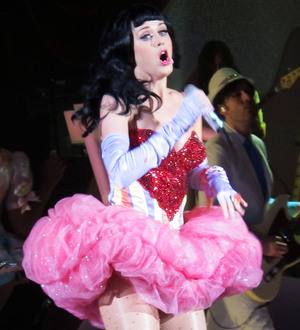 Katy Perry sells famous stage outfit for charity