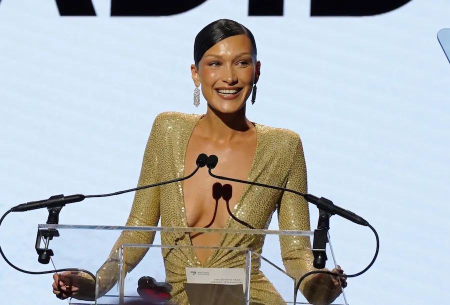 How To Read Like Bella Hadid!