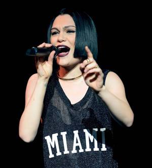 Jessie J warned by doctors to tone down live shows