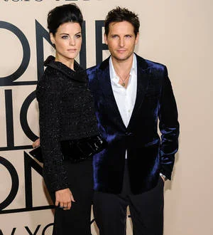 Jaimie Alexander and Peter Facinelli not engaged