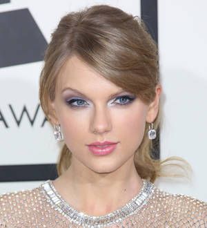 Taylor Swift exhibition to launch in London