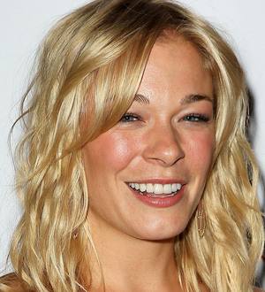 LeAnn Rimes and Burt Reynolds to play father and daughter