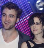 Picky Film Fans Find Faults in Twilight Sequel