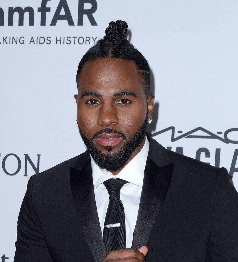 Jason DeRulo happy to be single after love flops