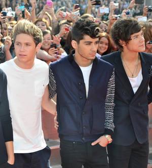 One Direction stars thrilled with Scooby Doo van