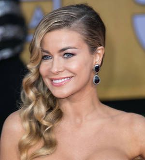 Carmen Electra clears closet for charity