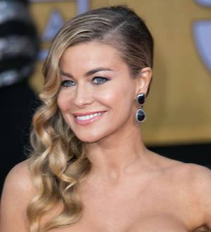 Carmen Electra clears closet for charity