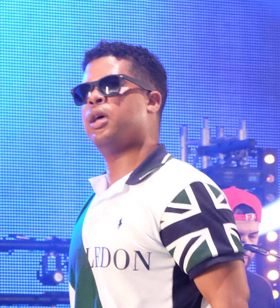 iLoveMakonnen: 'I'm gay'