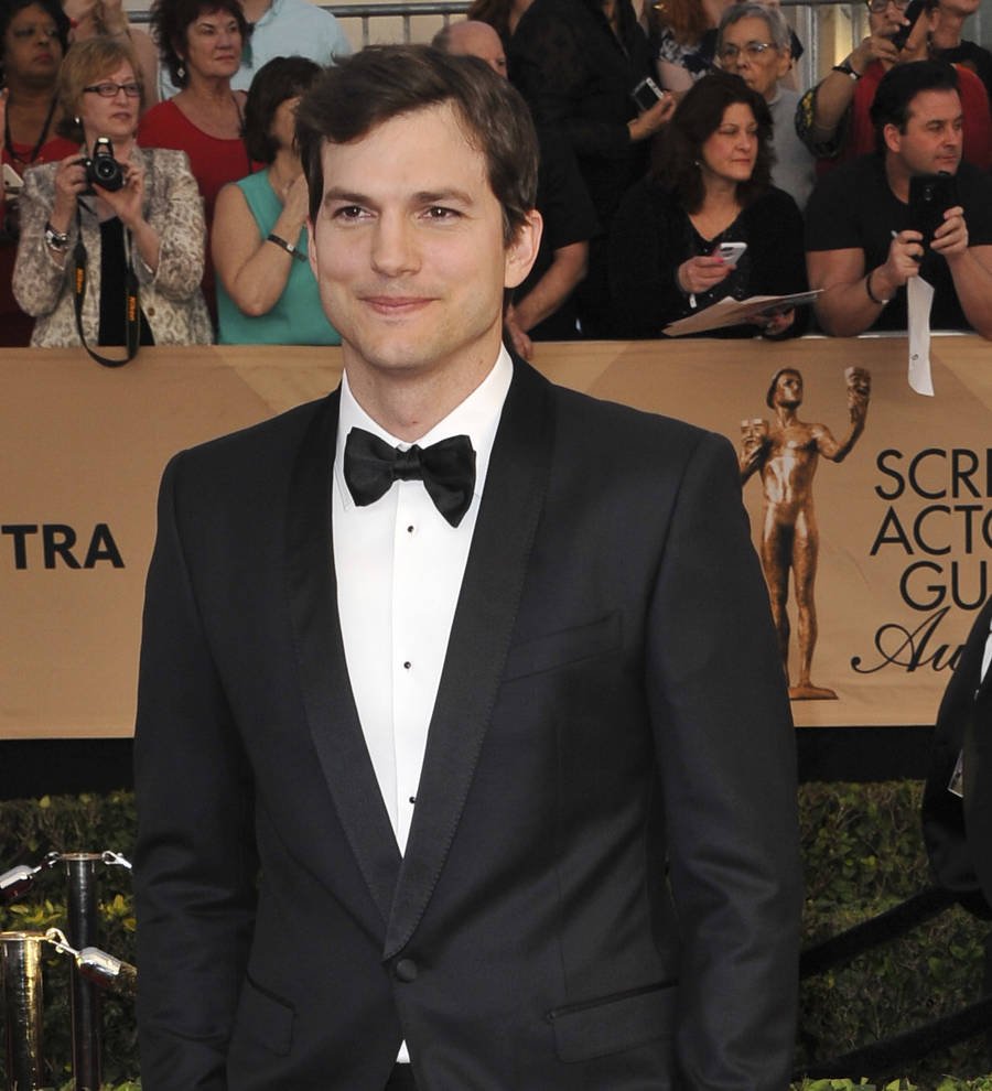 Ashton Kutcher and Mila Kunis refuse to share photos of children on social media
