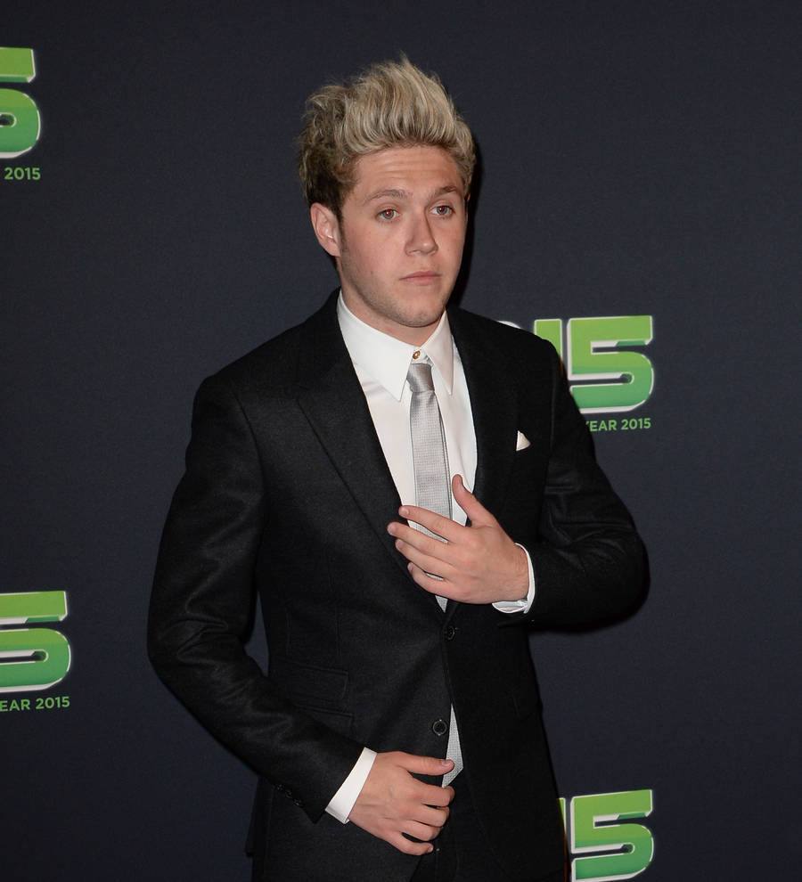 Niall Horan has No Control urinating in public