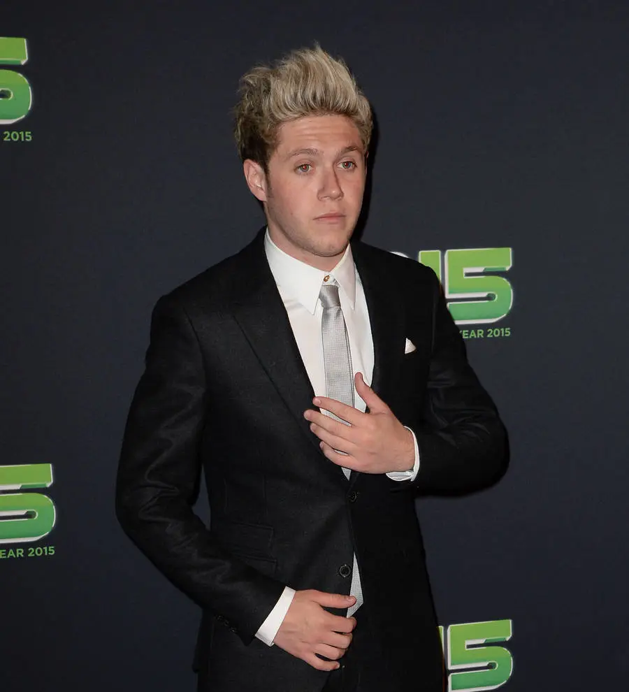 Niall Horan has No Control urinating in public