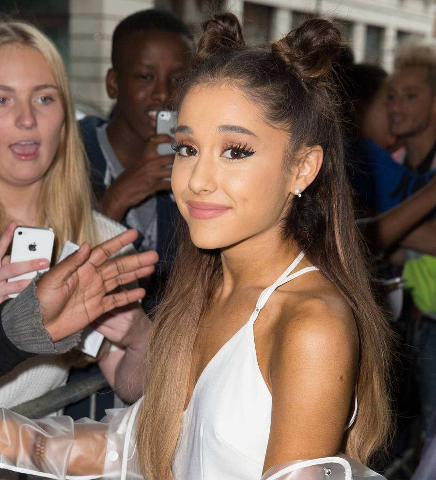 Ariana Grande becomes the face of Lipsy
