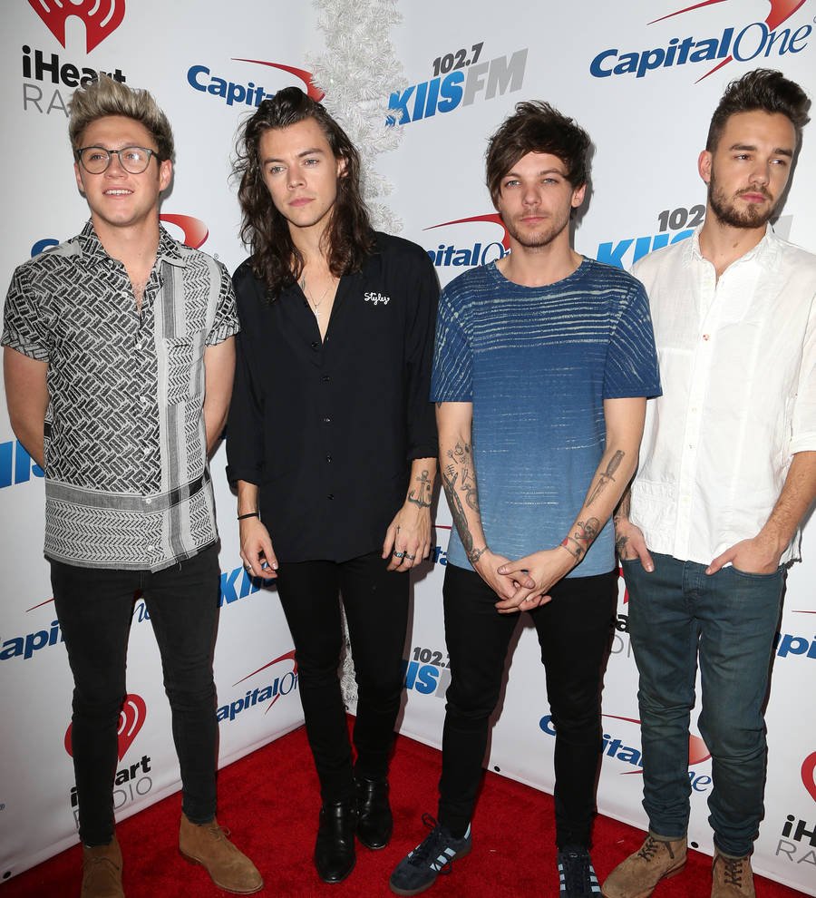 One Direction and Demi Lovato to host Christmas Day radio shows