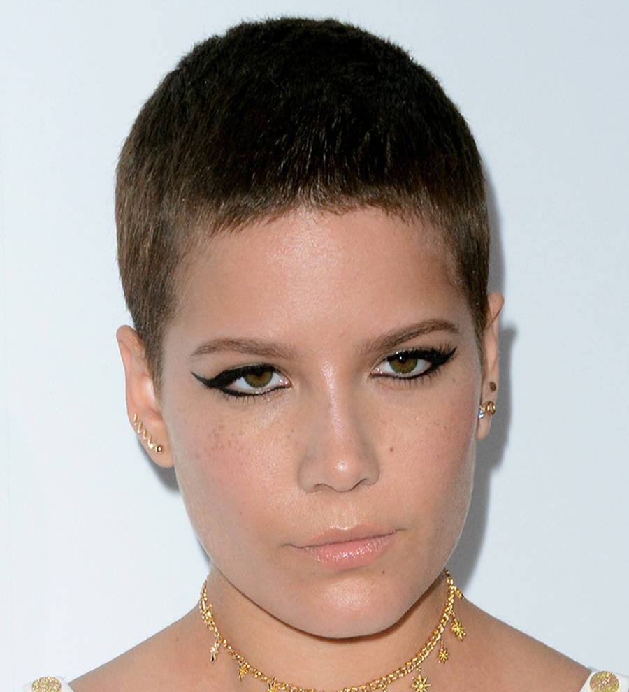 Halsey donates to Planned Parenthood