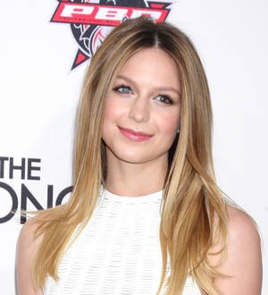 Star-studded Supergirl pilot picked up to series