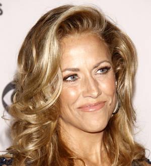 Sheryl Crow suffers eye injury in tennis match with kids