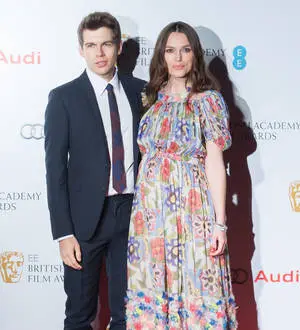 Pregnant Keira Knightley frustrated by Oscars drink ban