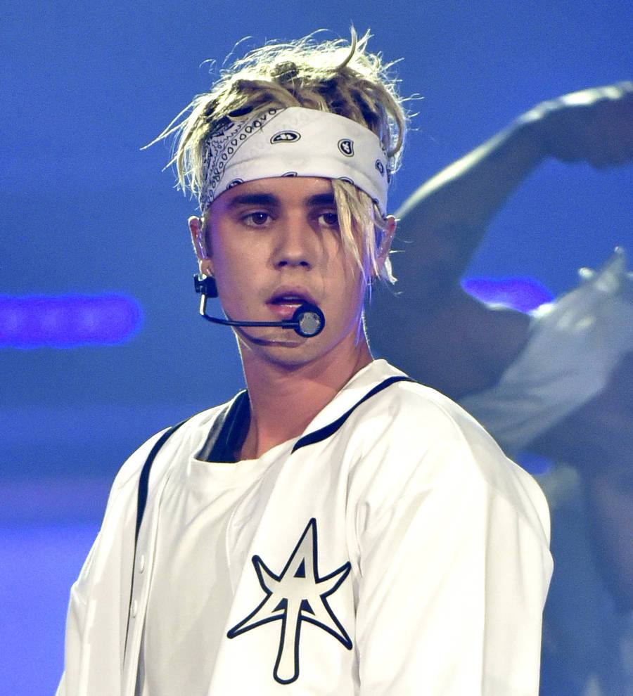 Justin Bieber injured in basketball game before Ohio gig