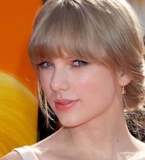 Two men facing charges after pretending to represent Taylor Swift