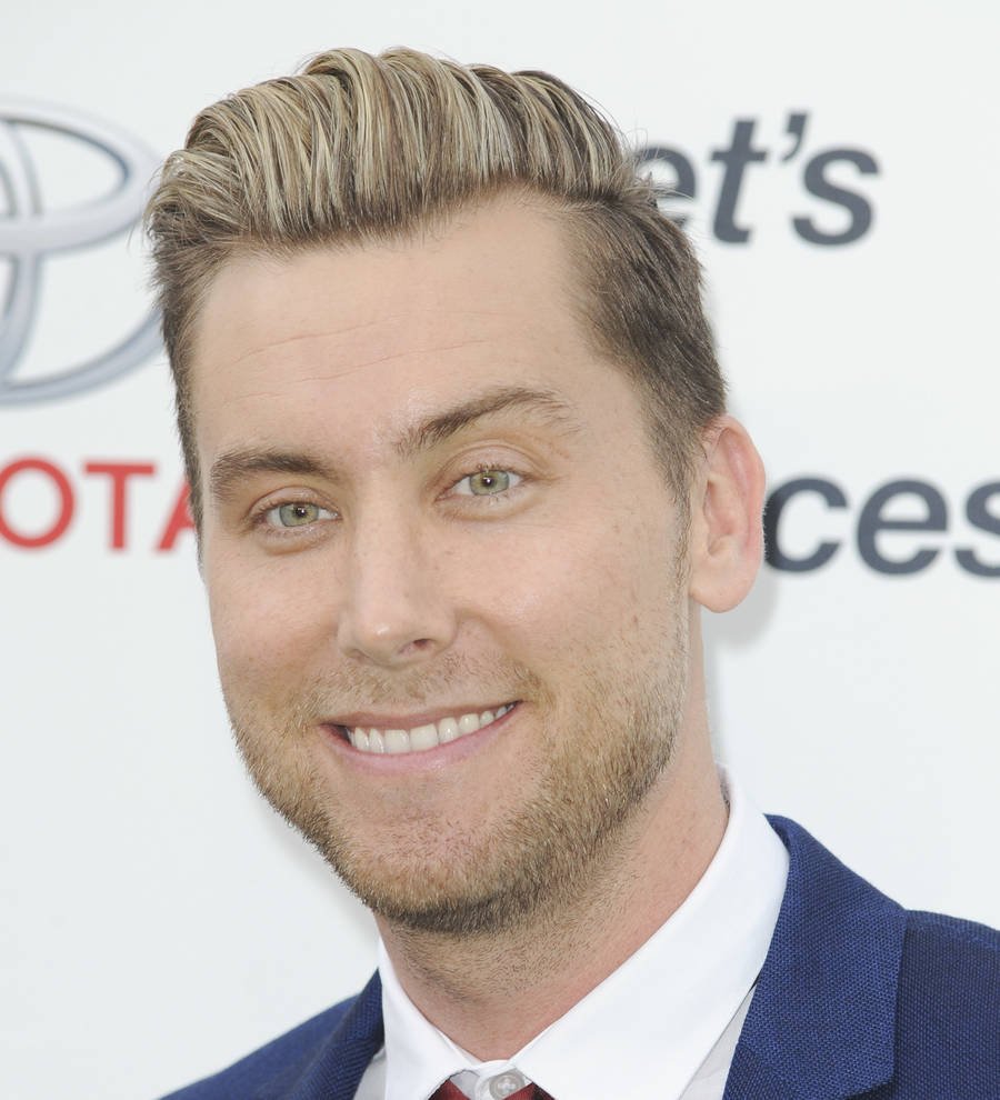 Lance Bass and pals praise Jamie-Lynn Sigler for MS reveal