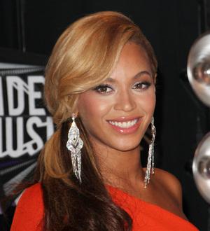 Beyonce and Jay-Z post first images of baby Blue online
