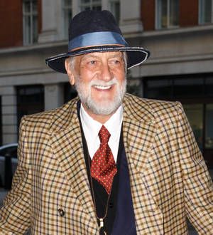 Mick Fleetwood falls ill at Fleetwood Mac gig