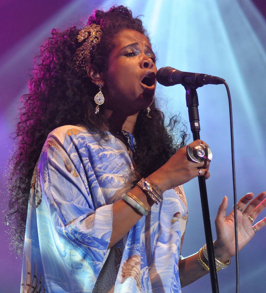 Kelis confirms second pregnancy