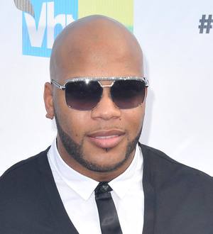 Flo Rida returns to the top as Swift drops