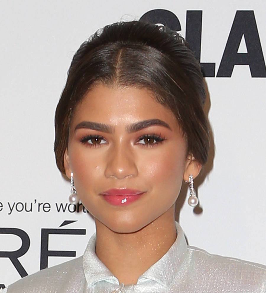 Zendaya scoops fashion award for her shoe line