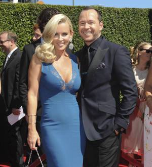 Jenny McCarthy loses wedding ring