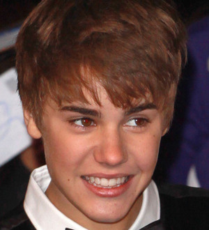 Justin Bieber starstruck at Gretzky surprise