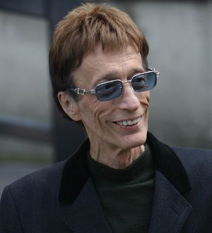 Robin Gibb's children to undergo medical tests