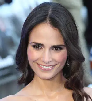 Jordana Brewster takes packed lunches to work