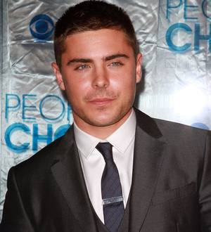 Zac Efron keen to tackle massive hiking trail